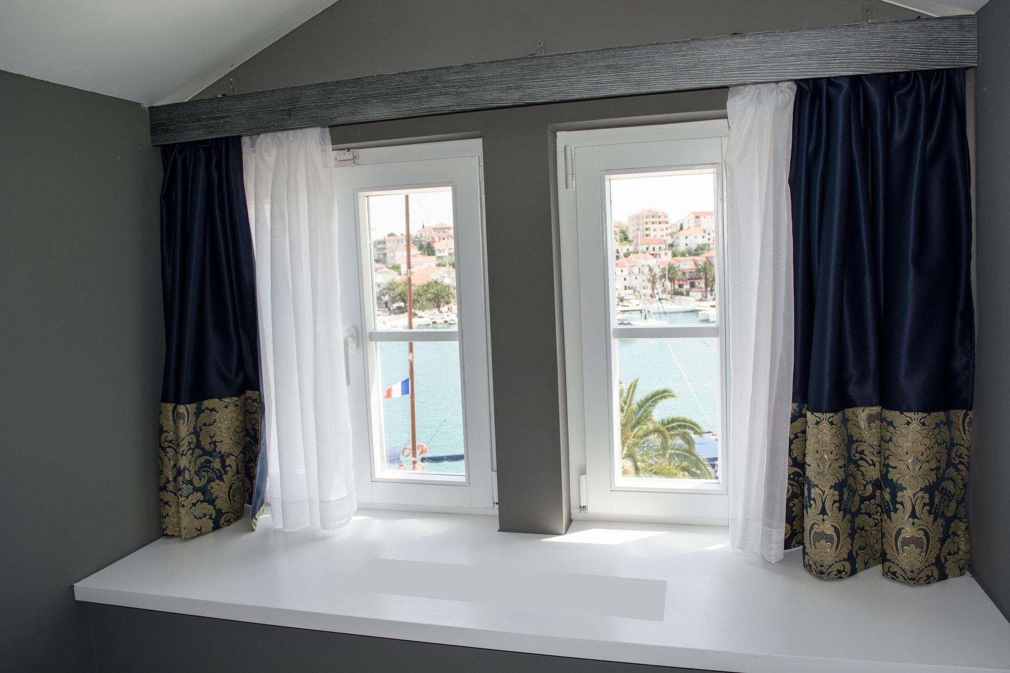 XII Century Heritage Hotel Trogir Exterior foto
